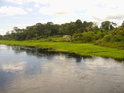 maison au bord du Nyong