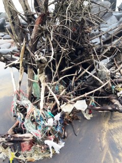 amas de bois et de fils 1